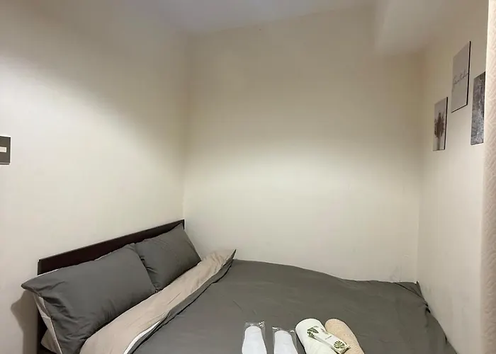 Near Airport Double Bed Condotel * Manila